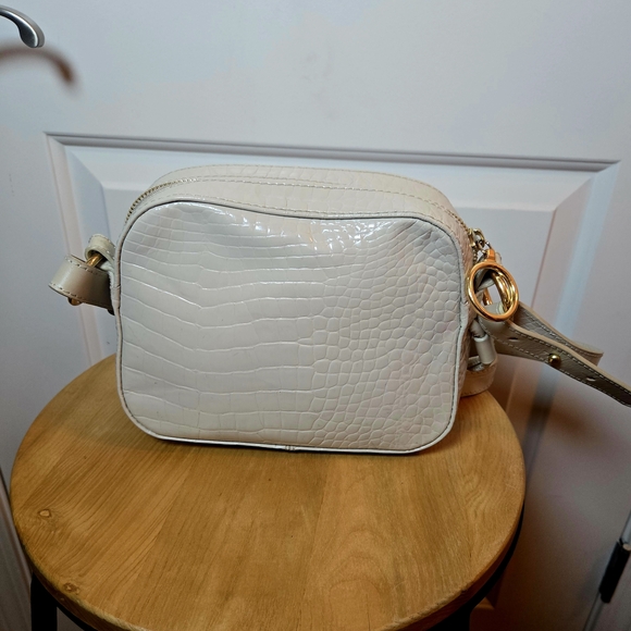 See By Chloe Light Beige Crossbody Bag with Gold Details - Picture 4 of 5